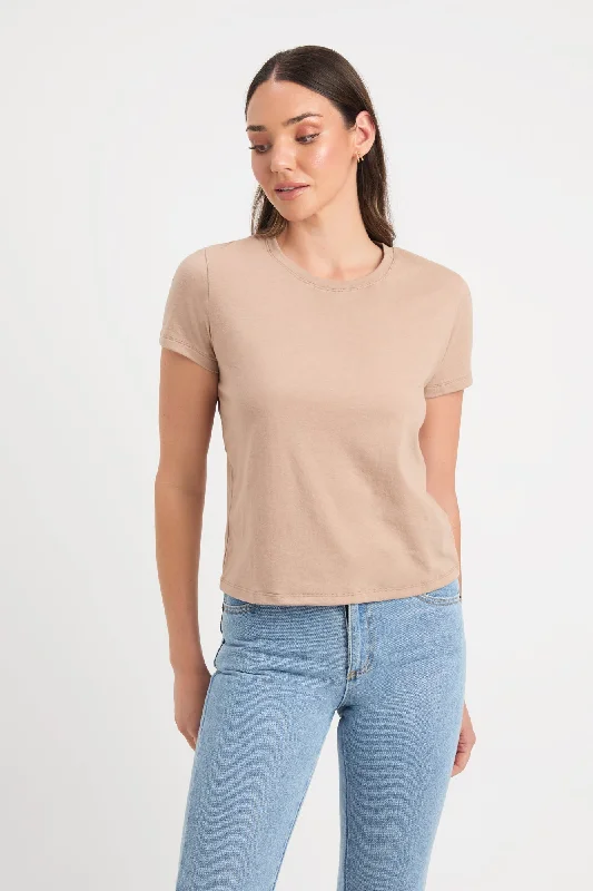 Lisa Slim Tee Monochromatic Office Style