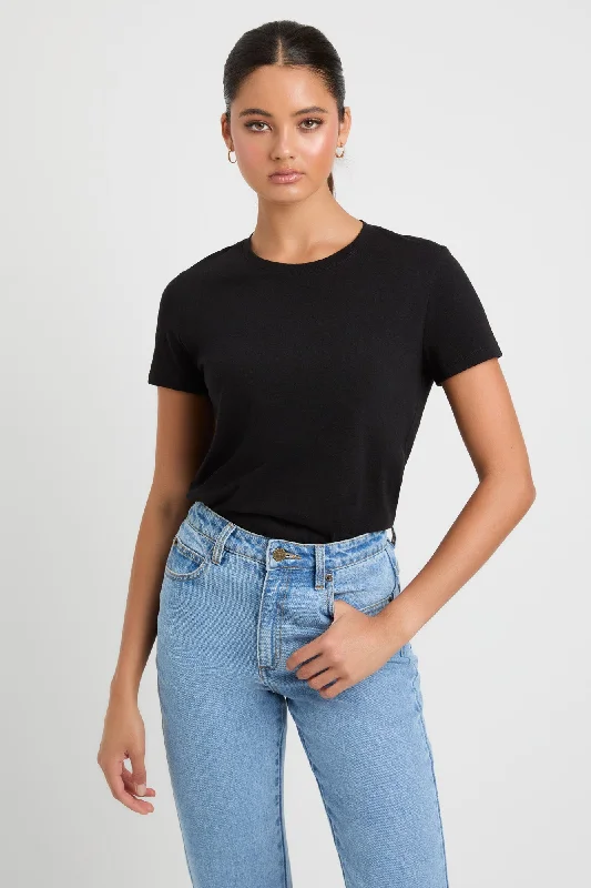 Lisa Slim Tee Bold Women's Statement