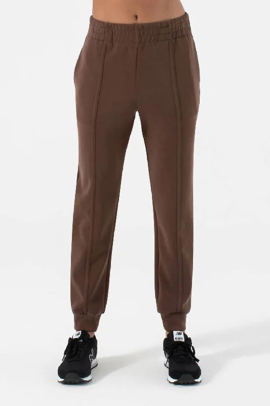 Yuki Sleek Jogger In Chocolate Classic Women's Pin - striped