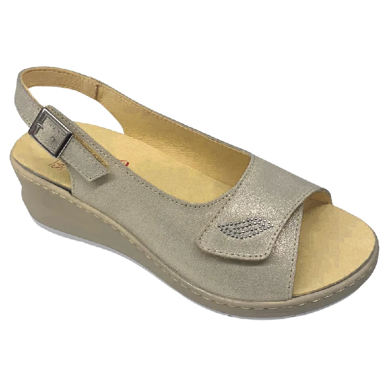 Sabatini Marzia Cream Brina Sandal (Women's) Casual Women's Loose - fitting